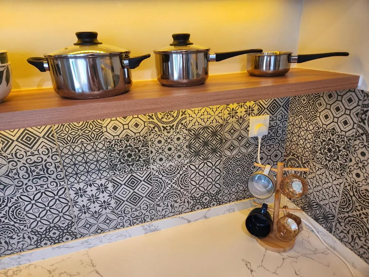 Unique Boho Style Condo With Netflix For Up To 5Pax - Enjoy Mountain View While Swimming At The Infinity Pool & Natural Hotspring Pool, 2Mins Walk To The Lost World Of Tambun, Water Themepark At Ipoh