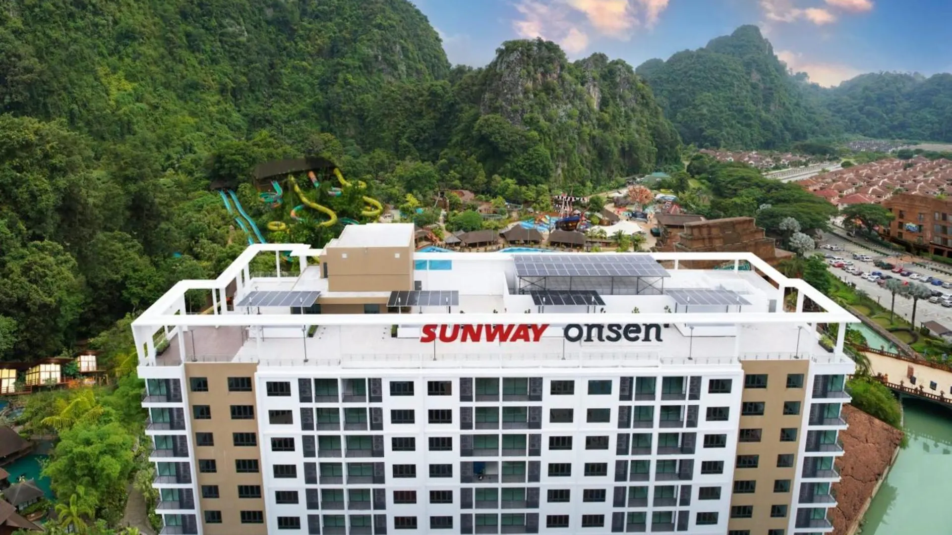 Unique Boho Style Condo With Netflix For Up To 5Pax - Enjoy Mountain View While Swimming At The Infinity Pool & Natural Hotspring Pool, 2Mins Walk To The Lost World Of Tambun, Water Themepark At Ipoh